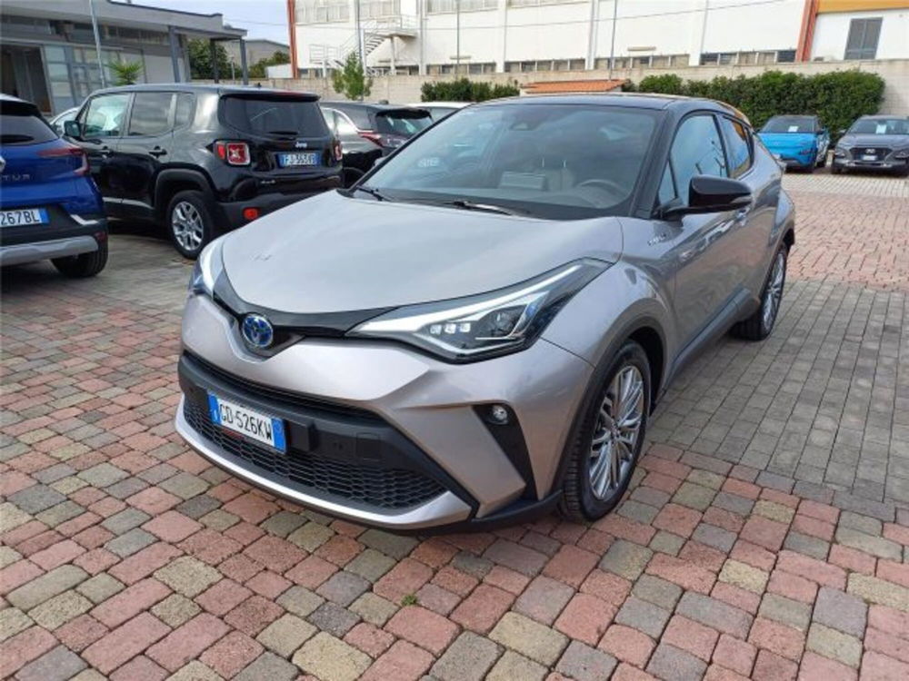 Toyota Toyota C-HR usata a Bari (19)