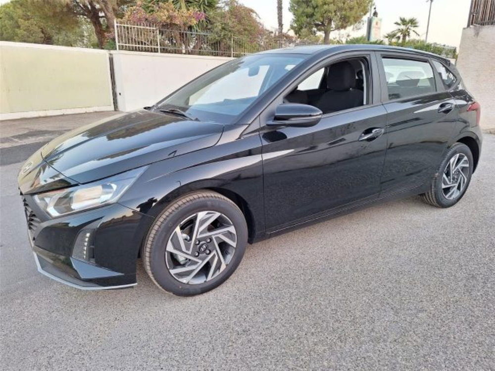 Hyundai i20 nuova a Bari (4)