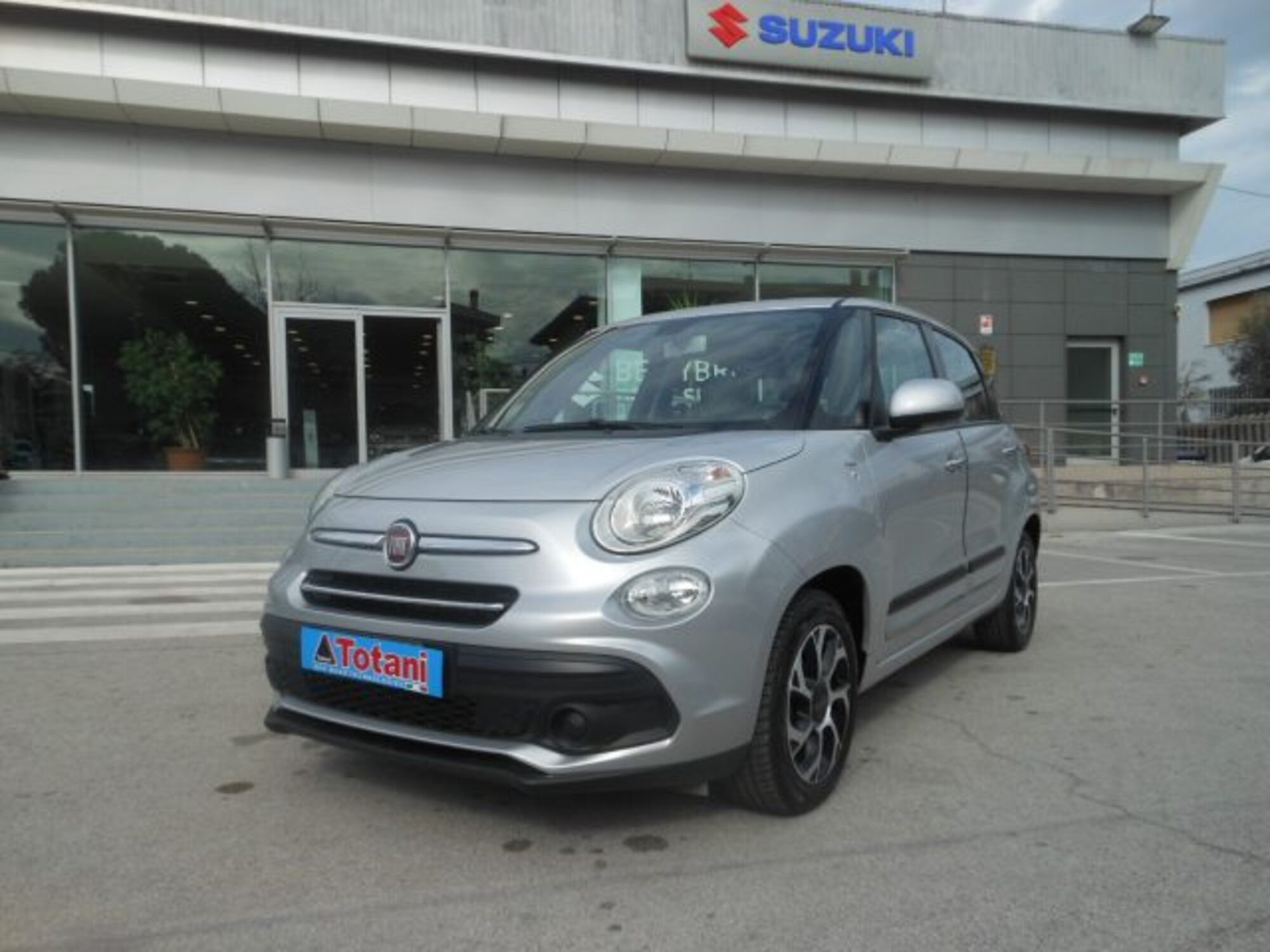 Fiat 500L Living 1.6 Multijet 120 CV Business  del 2018 usata a L&#039;Aquila