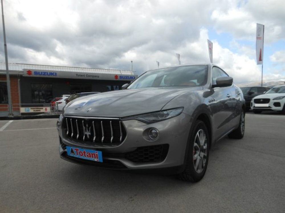 Maserati Levante Levante V6 AWD Gransport  del 2019 usata a L'Aquila