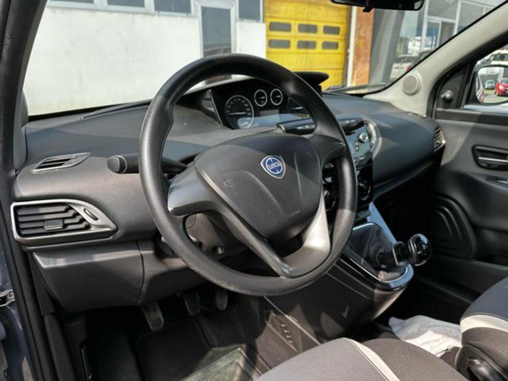 Lancia Ypsilon usata a Torino (3)