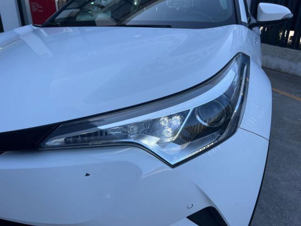 Toyota Toyota C-HR usata a Sassari (9)