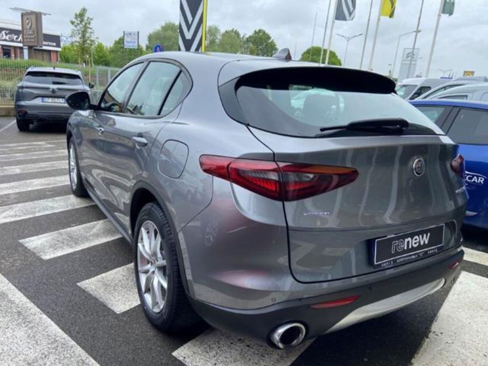 Alfa Romeo Stelvio usata a Pavia (14)