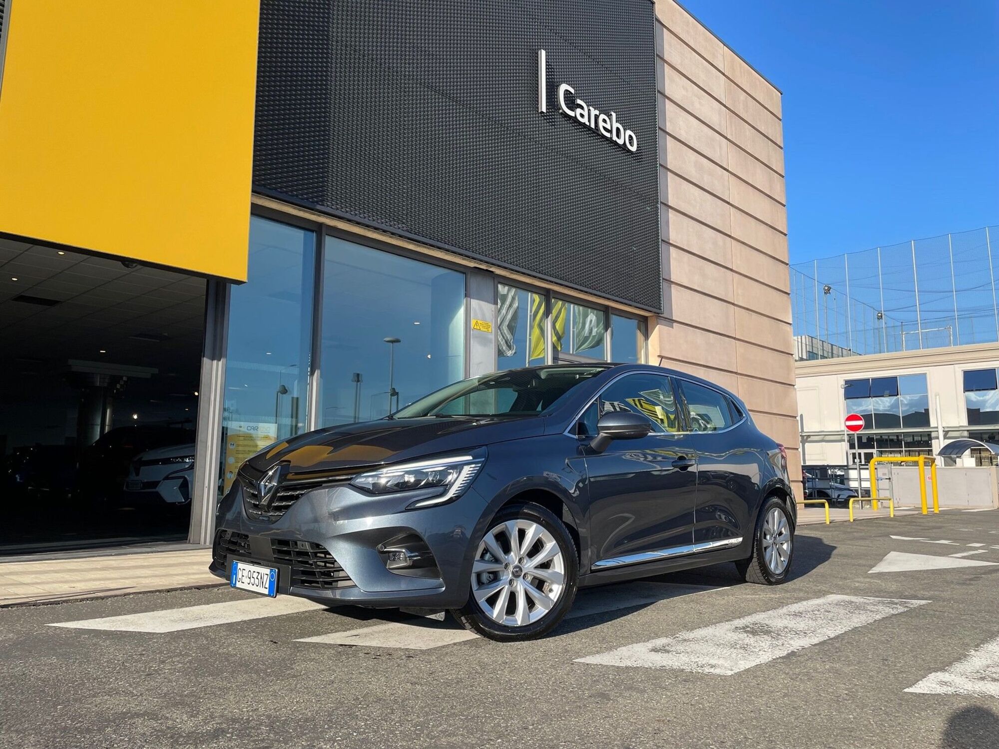 Renault Clio TCe 90 CV 5 porte Zen  del 2021 usata a Parma