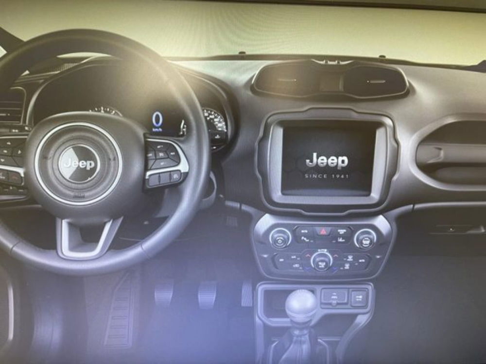 Jeep Renegade nuova a Palermo (13)