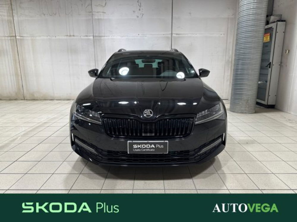 Skoda Superb Station Wagon 2.0 TDI EVO 200 CV SCR DSG Wagon 4x4 SportLine nuova a Arzignano (2)