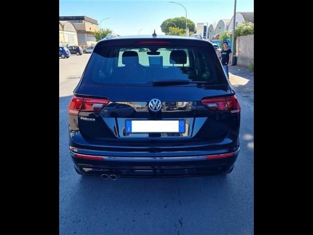 Volkswagen Tiguan 1.6 TDI SCR Sport BlueMotion Technology  del 2018 usata a Grosseto (3)