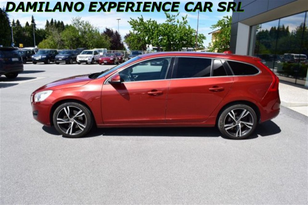 Volvo V60 D5 AWD Geartronic Kinetic  del 2011 usata a Cuneo (4)