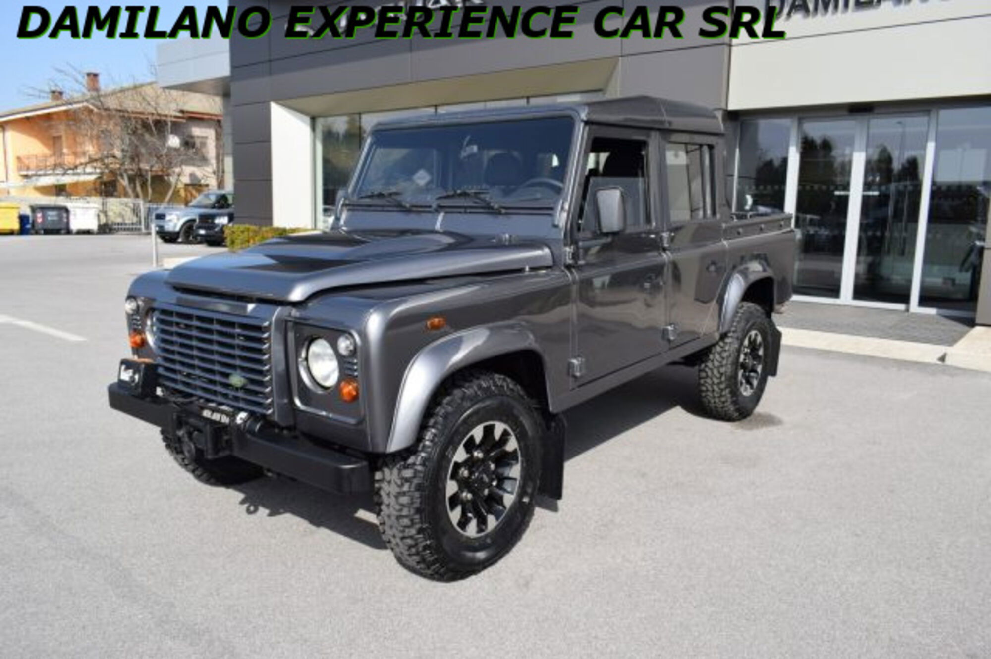 Land Rover Defender 110 2.4 TD4 CrewCab SE  del 2008 usata a Cuneo