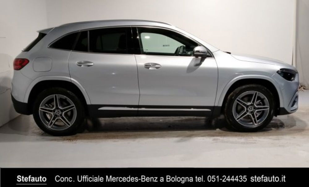 Mercedes-Benz GLA SUV nuova a Bologna (2)