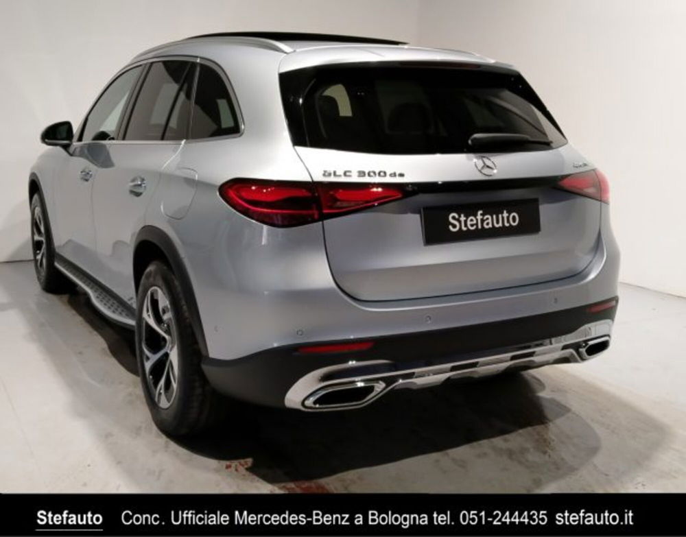 Mercedes-Benz GLC nuova a Bologna (5)