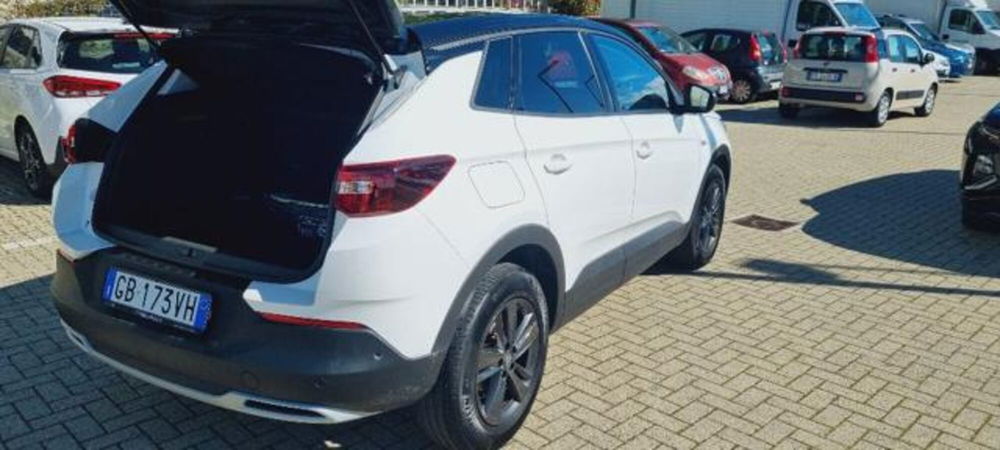 Opel Grandland X usata a Savona (20)