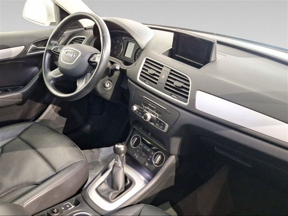 Audi Q3 2.0 TDI 120 CV Business  del 2016 usata a Siena (5)