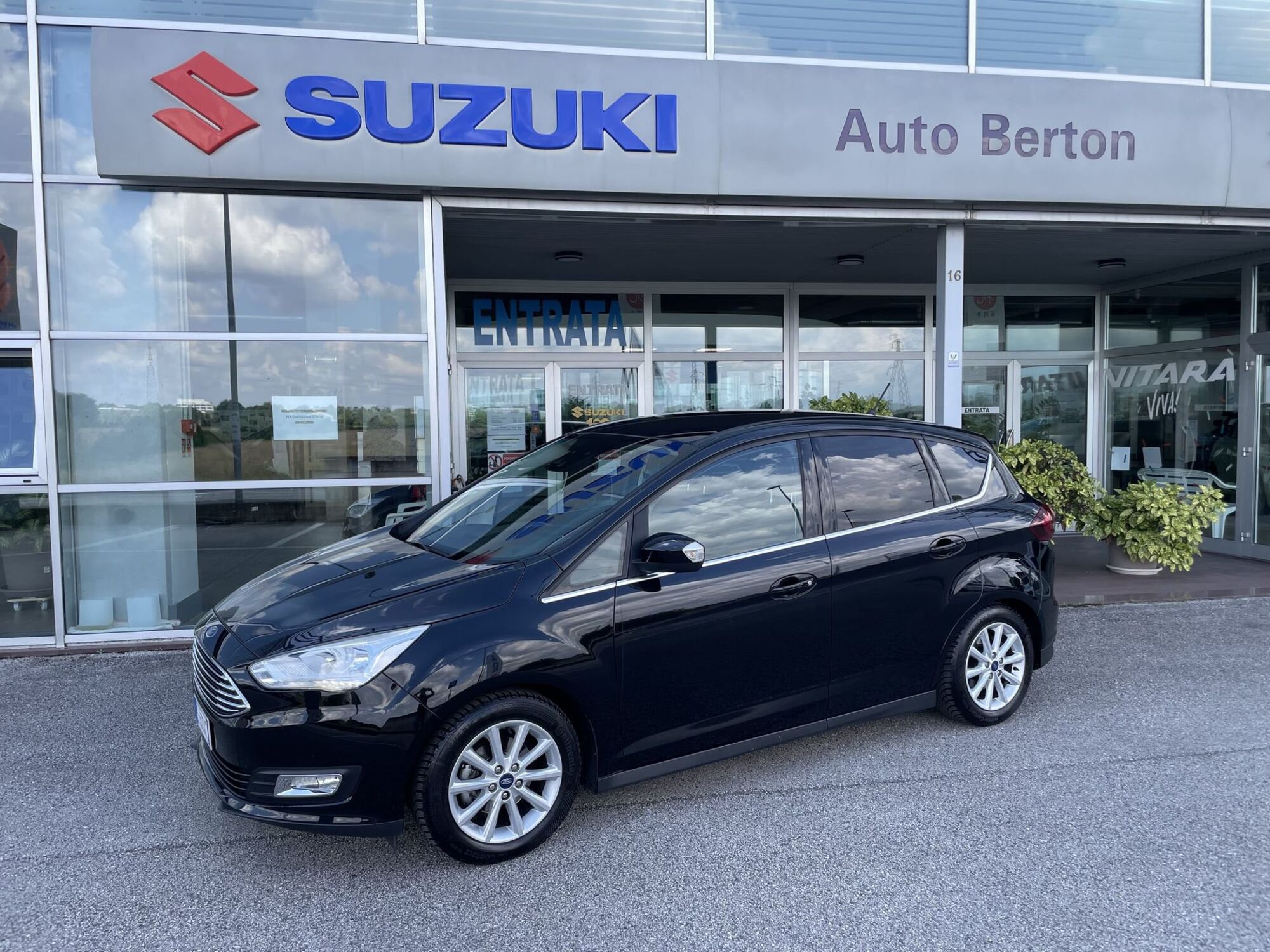 Ford C-Max 1.6 120CV GPL Titanium  del 2018 usata a Creazzo