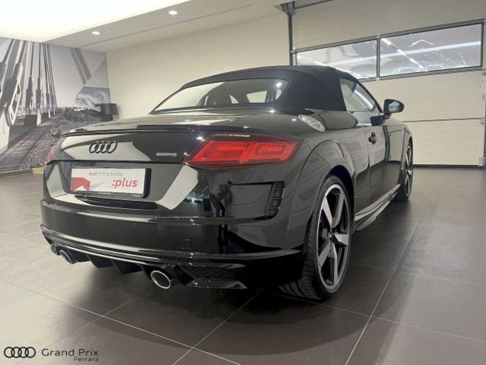 Audi TT Cabrio nuova a Bologna (2)