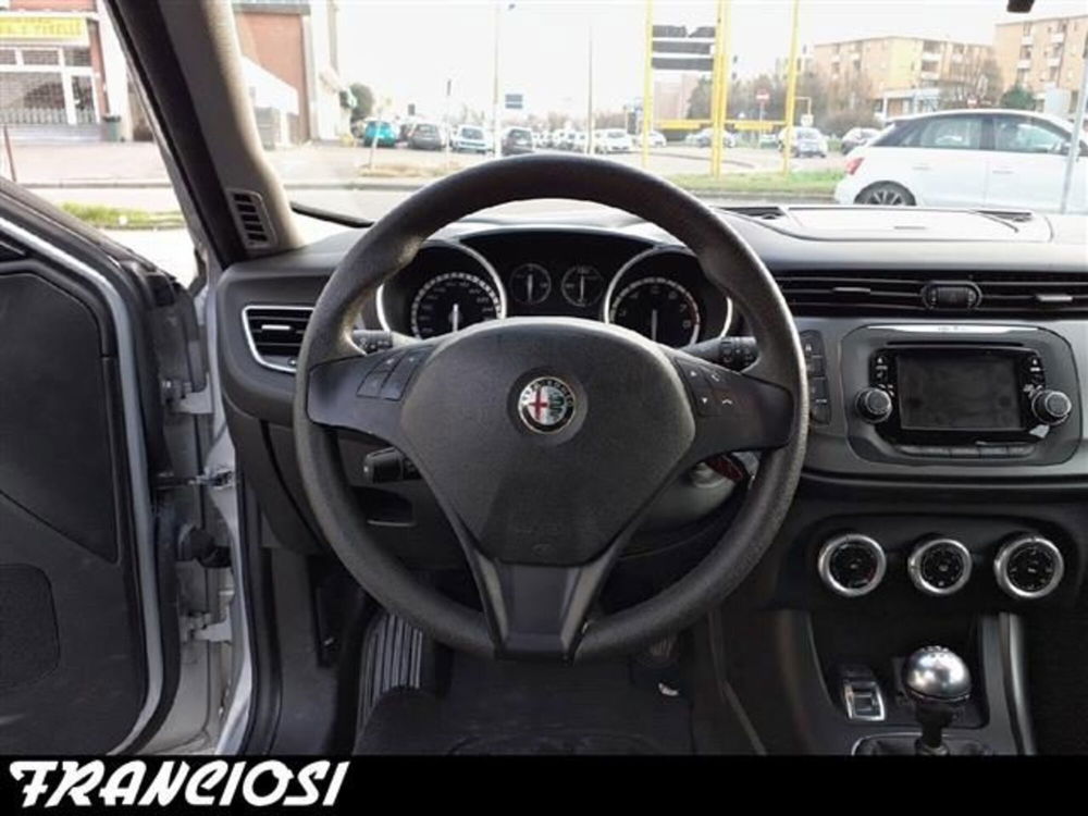 Alfa Romeo Giulietta usata a Modena (8)