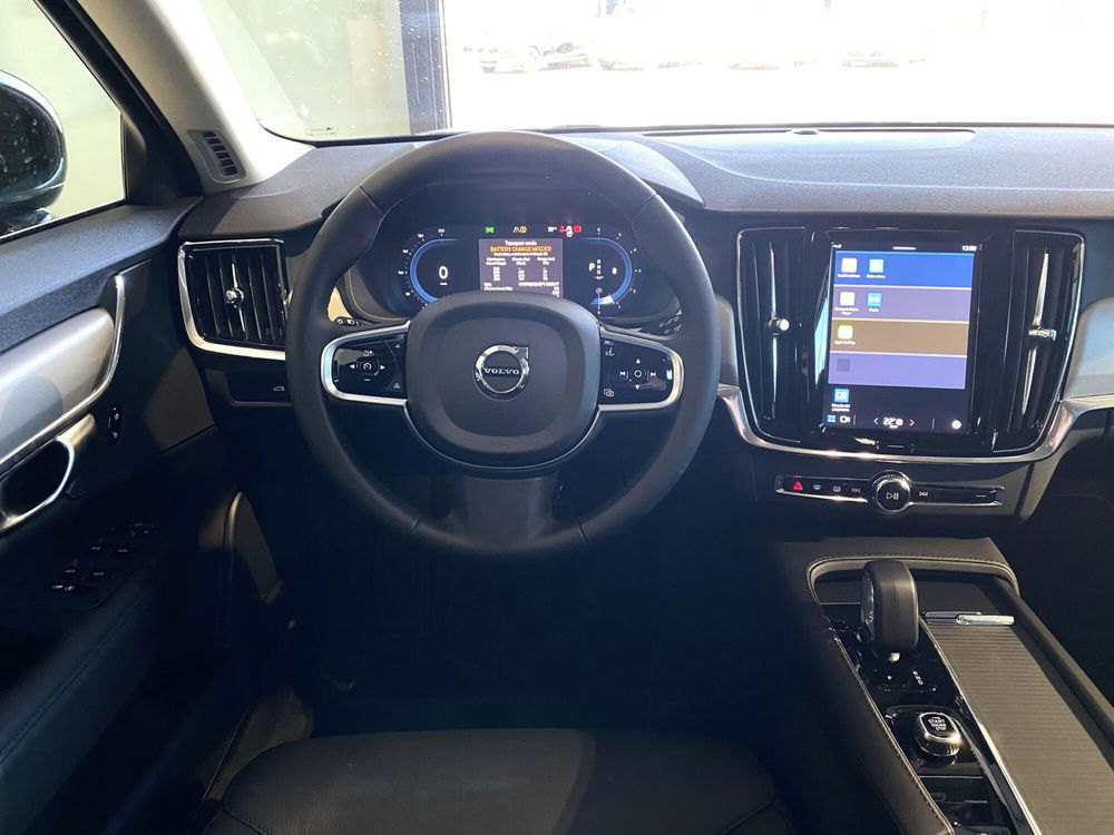 Volvo V90 nuova a Bari (11)