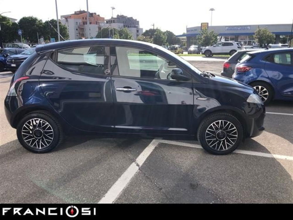 Lancia Ypsilon usata a Modena (7)