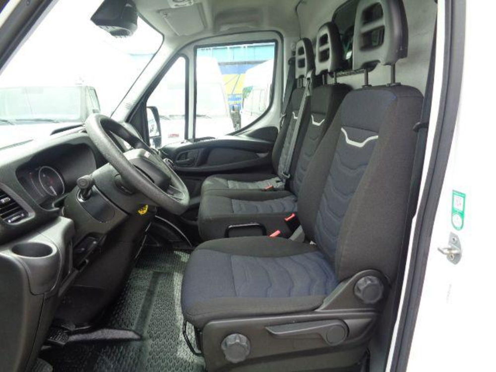 Iveco Daily Furgone usata a Brescia (9)