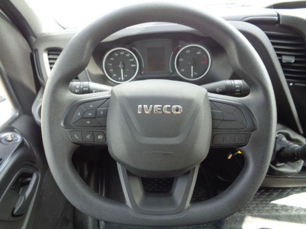 Iveco Daily Furgone usata a Brescia (11)