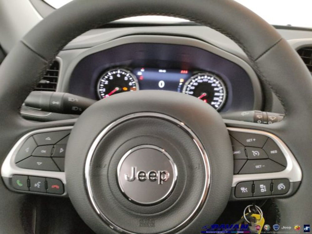 Jeep Renegade nuova a Padova (14)