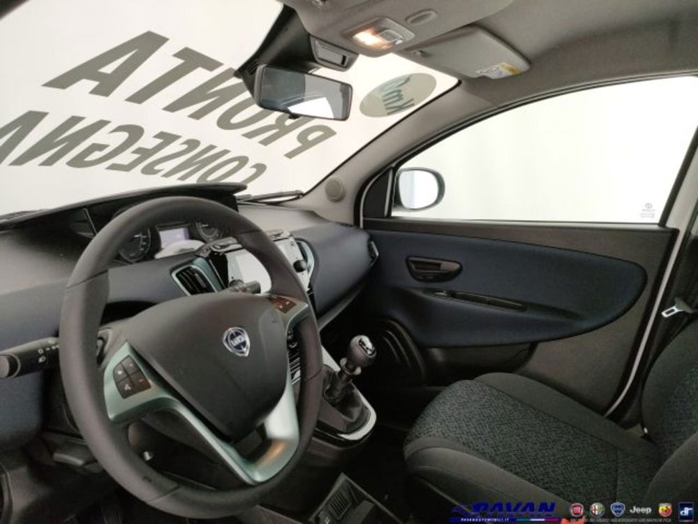 Lancia Ypsilon nuova a Padova (8)