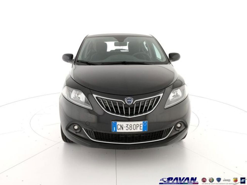 Lancia Ypsilon nuova a Padova (2)