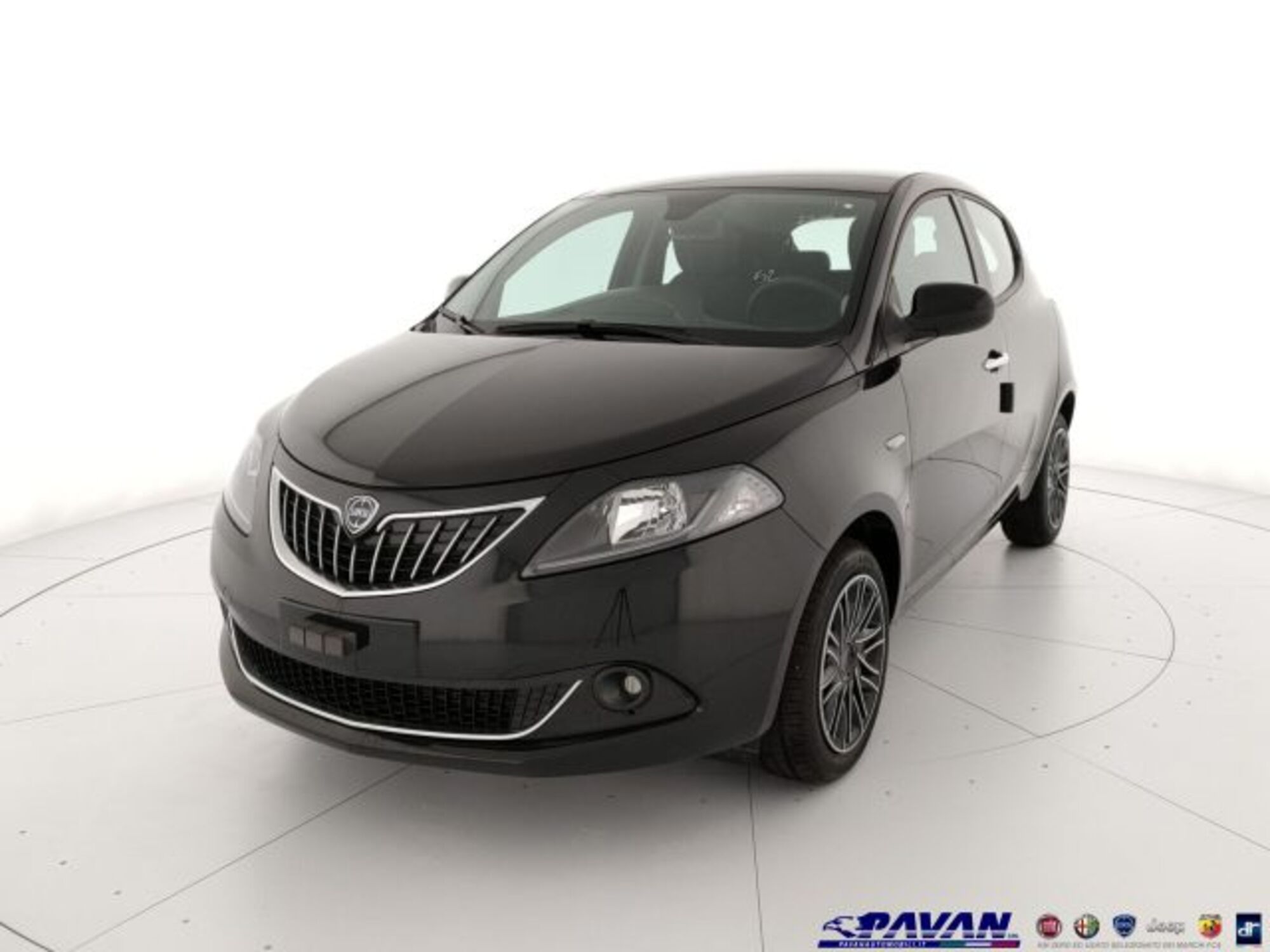 Lancia Ypsilon 1.0 FireFly 5 porte S&amp;S Hybrid Ecochic Gold  nuova a Piove di Sacco