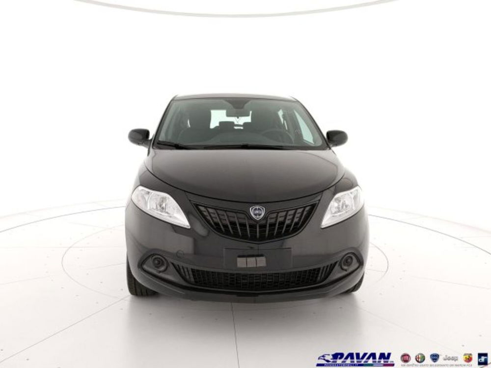 Lancia Ypsilon nuova a Padova (2)