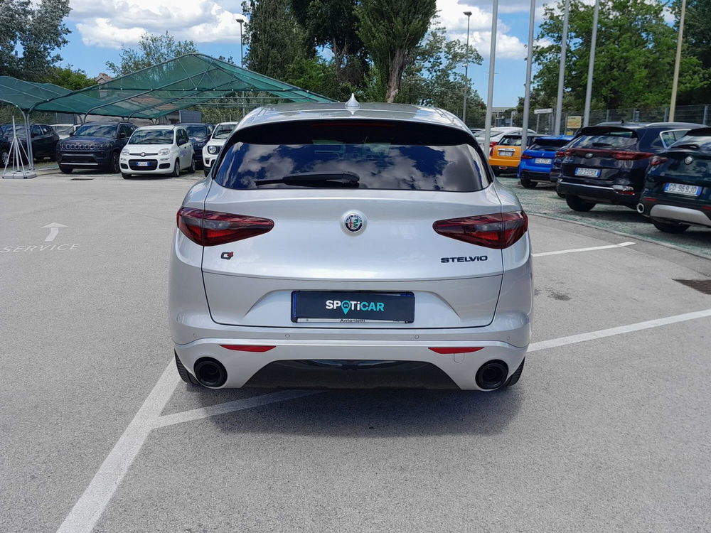 Alfa Romeo Stelvio usata a Ancona (6)