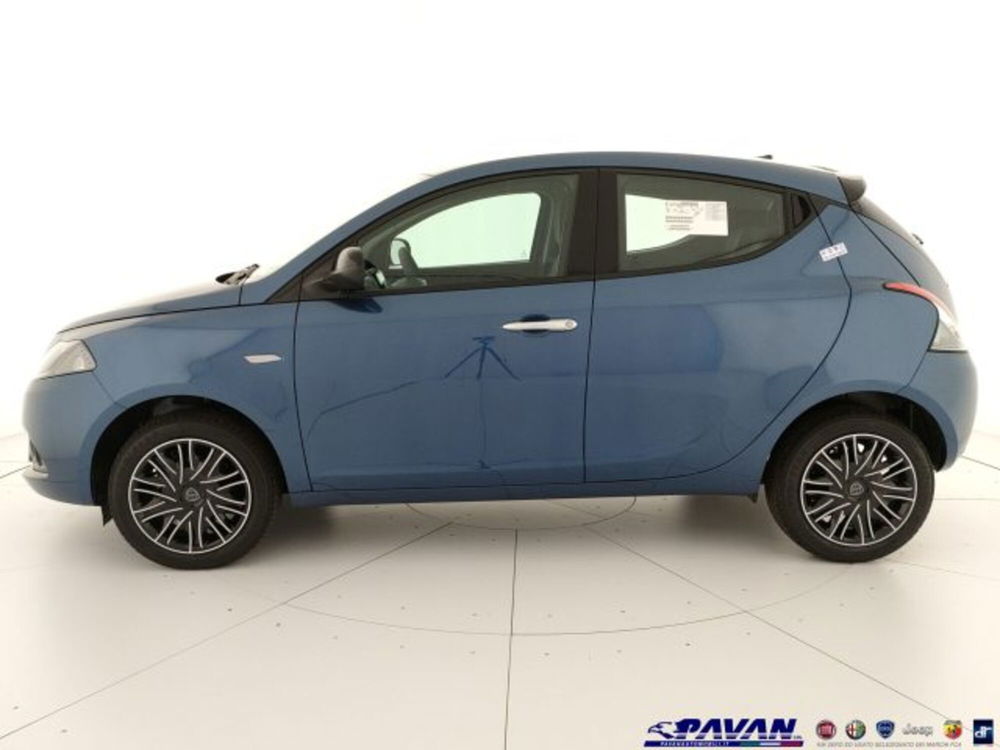 Lancia Ypsilon nuova a Padova (6)