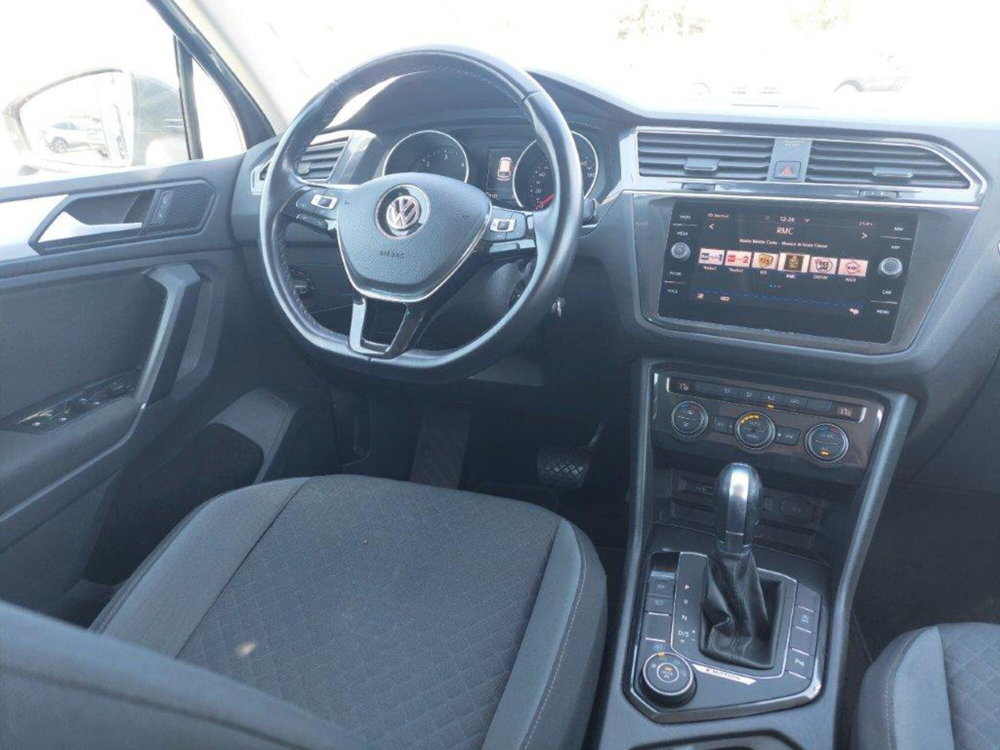 Volkswagen Tiguan 2.0 TDI SCR DSG 4MOTION Style BMT  del 2018 usata a Triggiano (5)