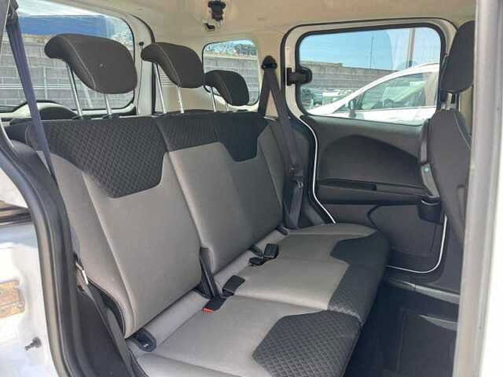 Ford Tourneo Courier usata a Livorno (17)