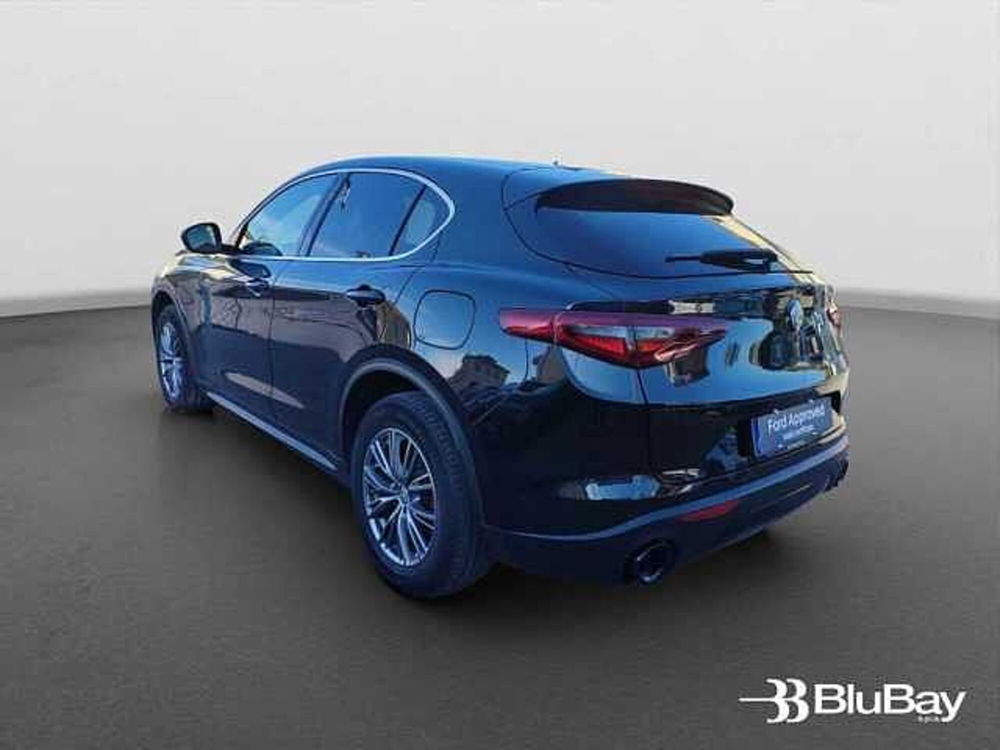 Alfa Romeo Stelvio usata a Livorno (9)