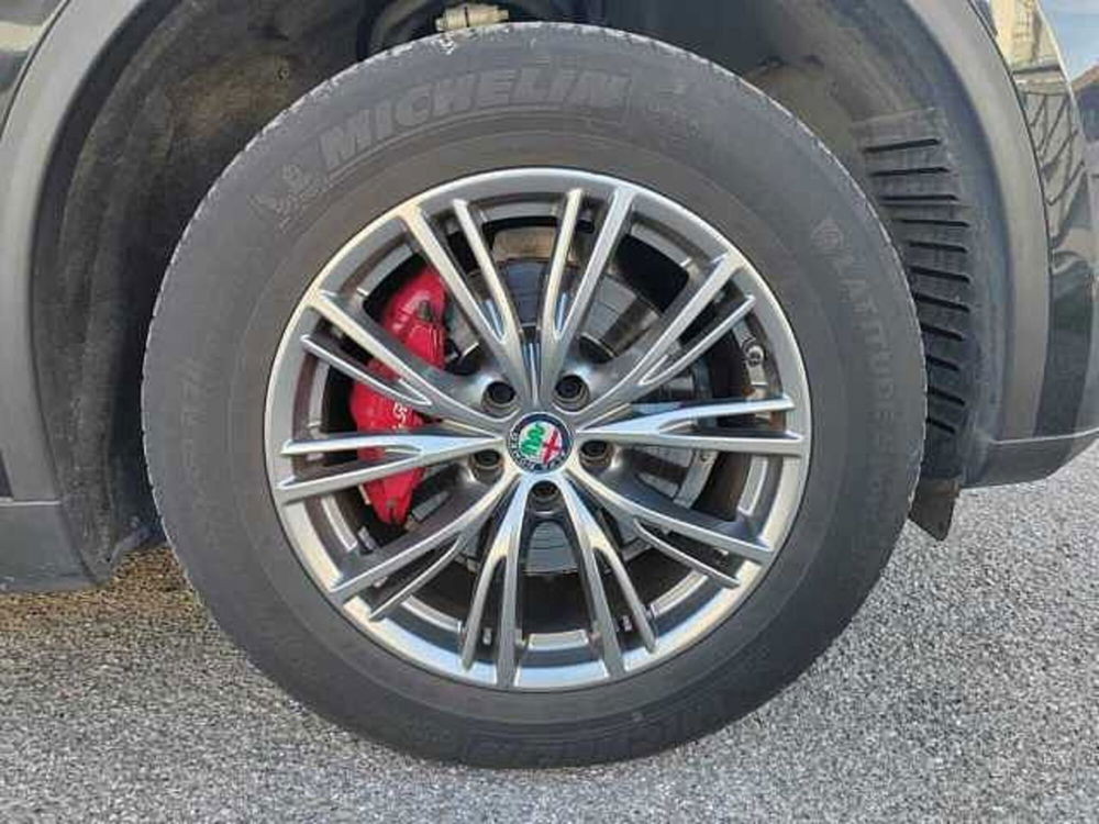 Alfa Romeo Stelvio usata a Livorno (12)