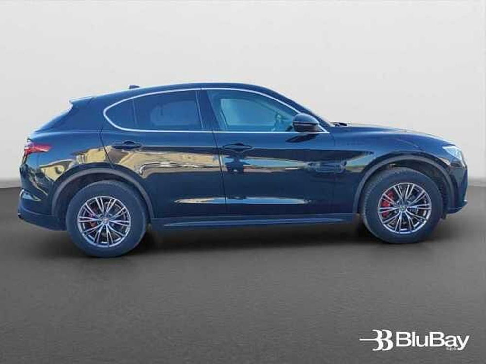 Alfa Romeo Stelvio usata a Livorno (3)