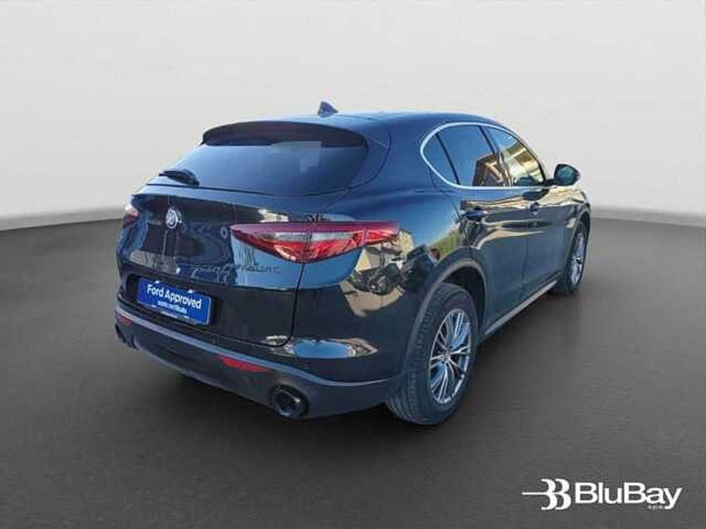 Alfa Romeo Stelvio usata a Livorno (7)