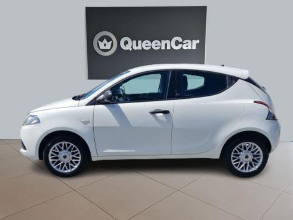 Lancia Ypsilon usata a Torino (18)