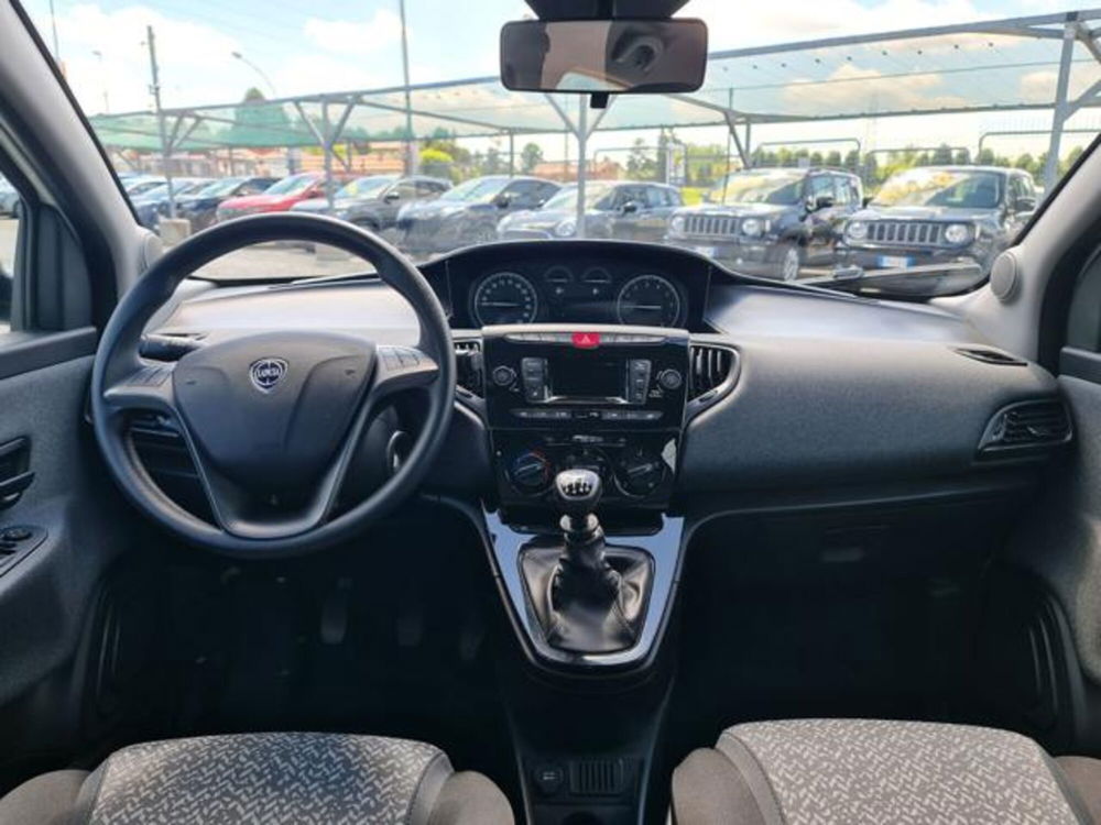 Lancia Ypsilon usata a Torino (12)