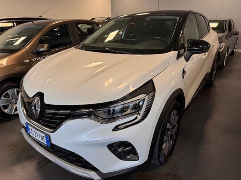Renault Captur Plug-in Hybrid E-Tech 160 CV Intens  del 2020 usata a Correggio