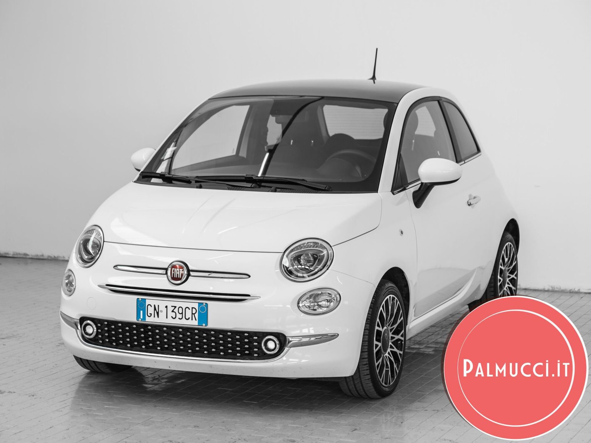 Fiat 500 1.0 Hybrid Dolcevita  del 2023 usata a Prato