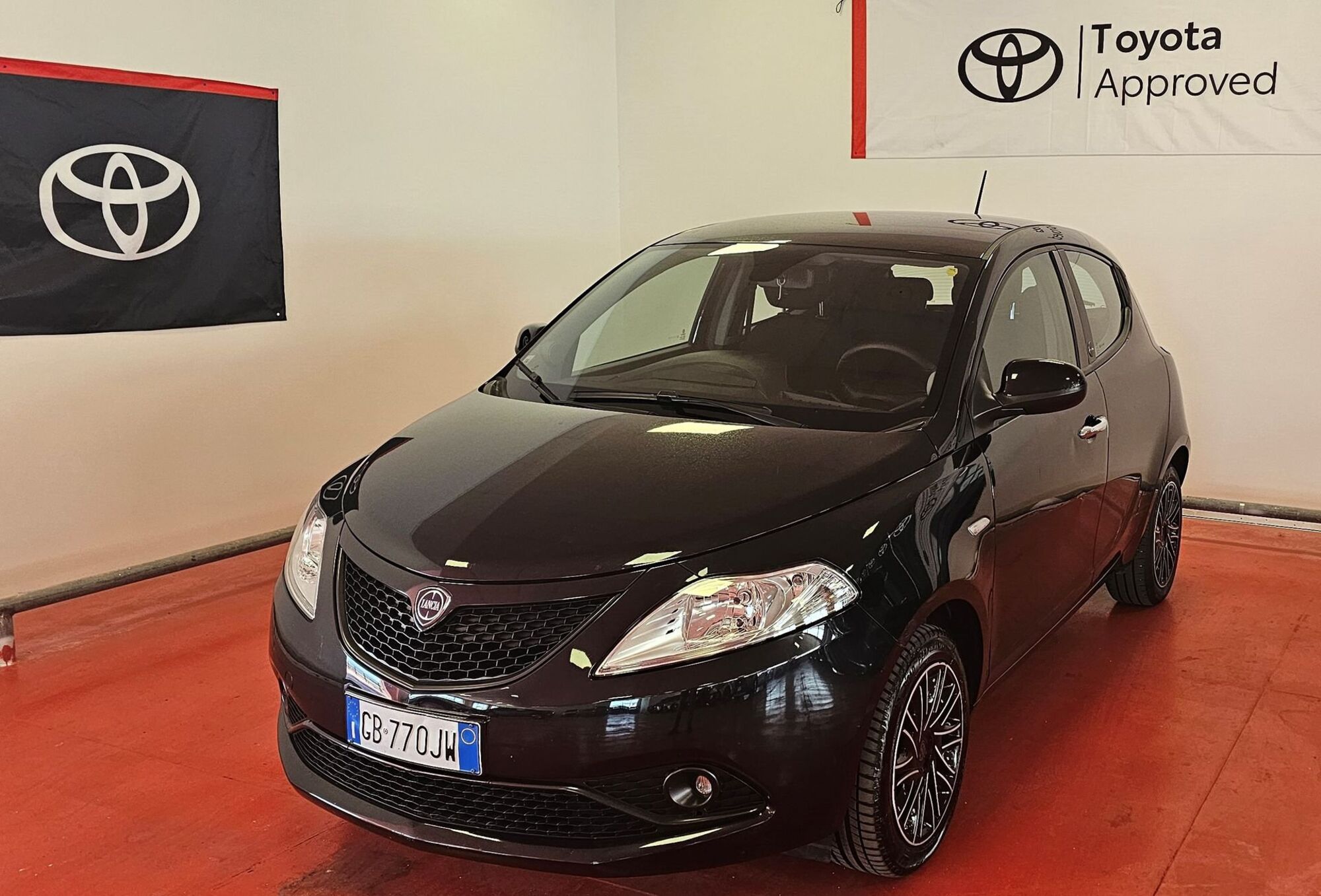 Lancia Ypsilon 1.0 FireFly 5 porte S&amp;S Hybrid Silver Plus del 2021 usata a Messina