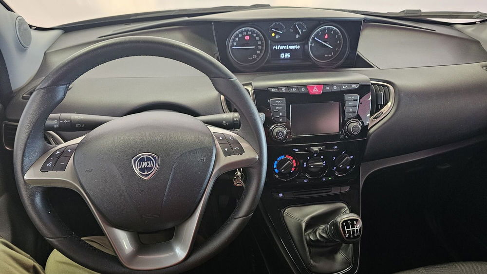 Lancia Ypsilon usata a Messina (10)