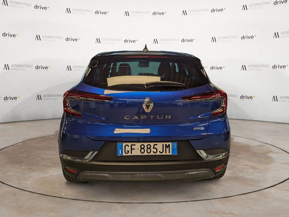 Renault Captur Plug-in Hybrid E-Tech 160 CV Initiale Paris  del 2021 usata a Trento (4)