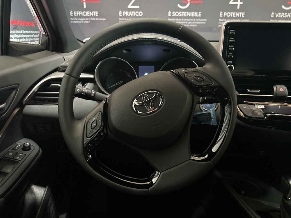 Toyota Toyota C-HR nuova a Viterbo (12)