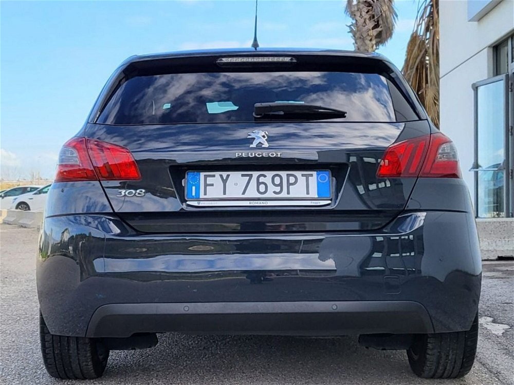Peugeot 308 1.5 bluehdi Allure s&s 130cv eat8 del 2019 usata a Foggia (4)