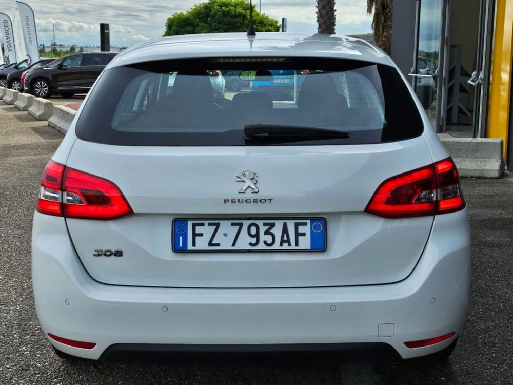 Peugeot 308 SW usata a Foggia (4)