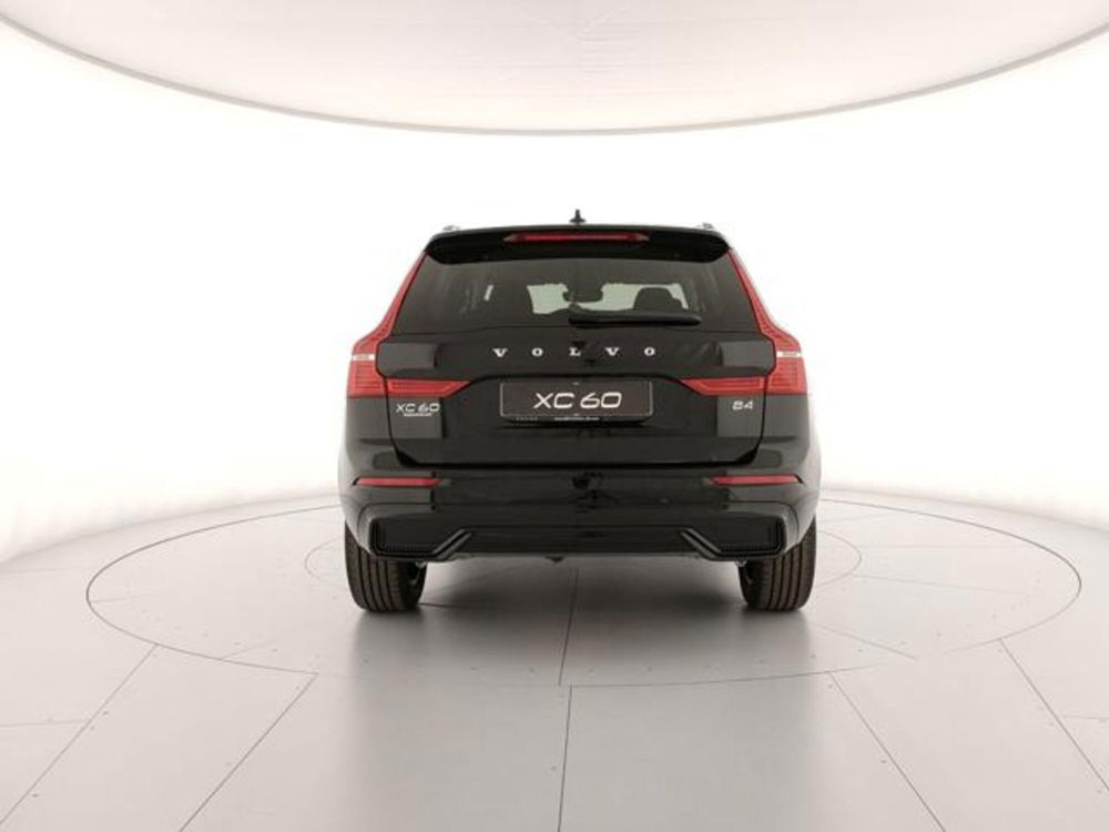 Volvo XC60 nuova a Modena (4)