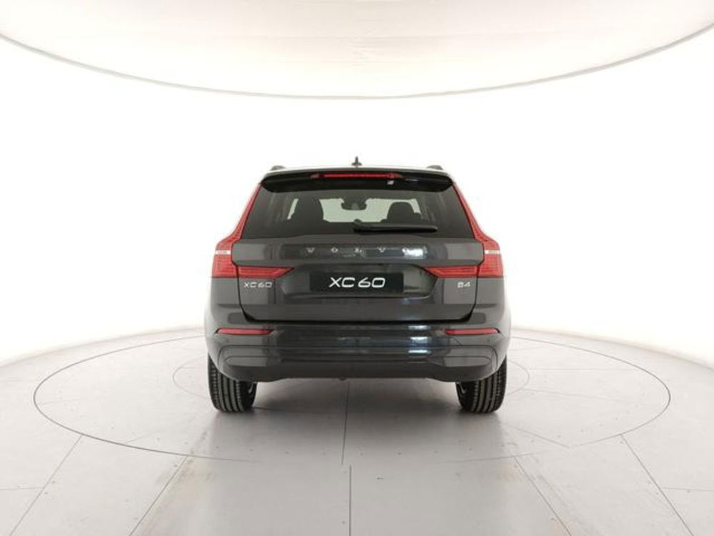 Volvo XC60 nuova a Modena (4)