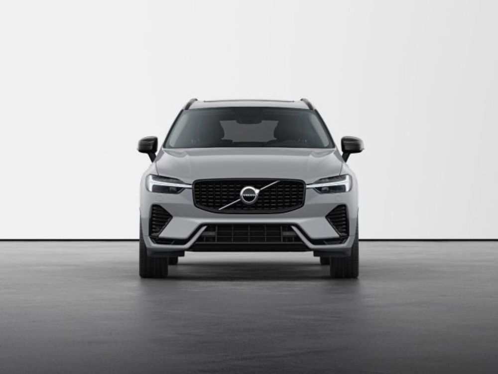 Volvo XC60 nuova a Modena (7)